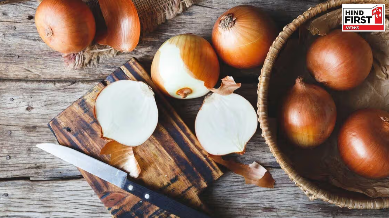 Onion Benefits: कच्चा प्याज खाइये ब्लड प्रेशर की टेंशन भगाइये, जानिये इसके अन्य फायदे
