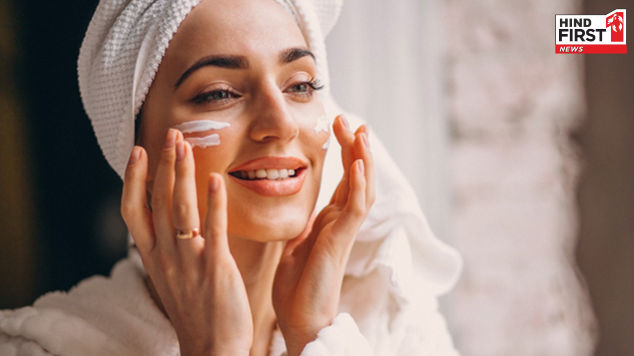 Skin Care Tips: गर्मी में स्किन को ग्लोइंग बनाने के लिए करें इस पत्ते का उपयोग, आएगा निखार Skin Care Tips: गर्मी में स्किन को ग्लोइंग बनाने के लिए करें इस पत्ते का उपयोग, आएगा निखार