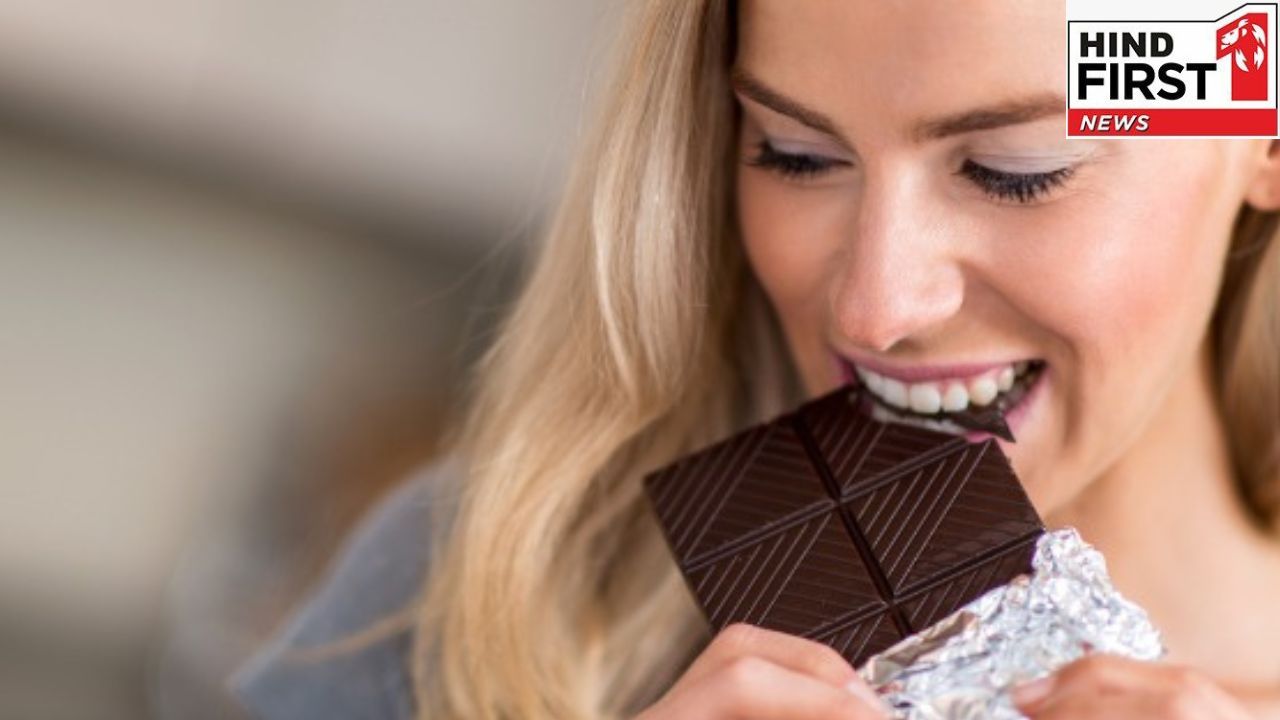 Dark Chocolate Benefits: वजन कम करता है डार्क चॉकलेट, और भी हैं फायदे