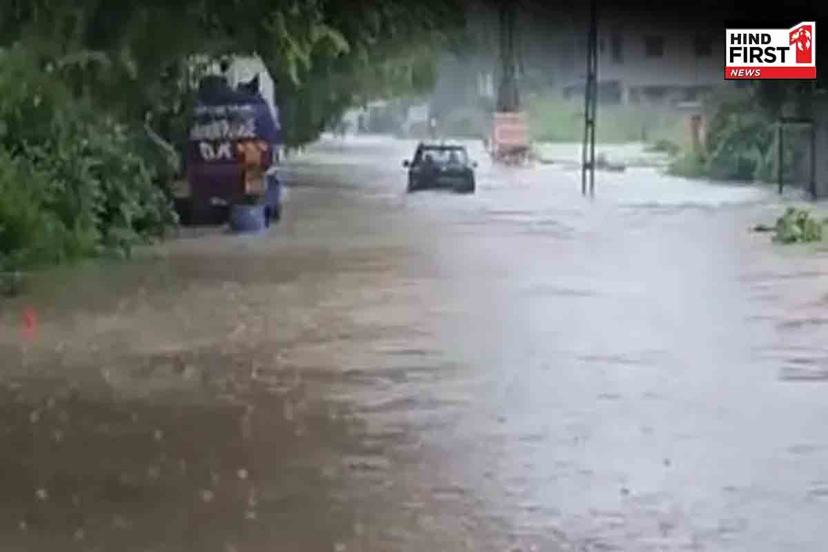 गुजरात में भारी बारिश से हालात चिंताजनक, जलभराव के कारण यातायात बाधित